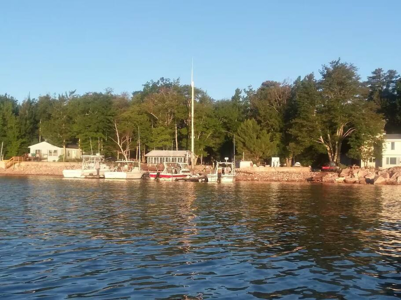(LakeHouse) - Picture C