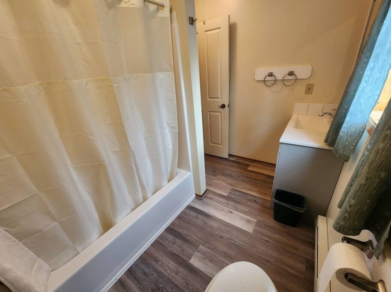 Four Bedroom (Lodge) - Picture B
